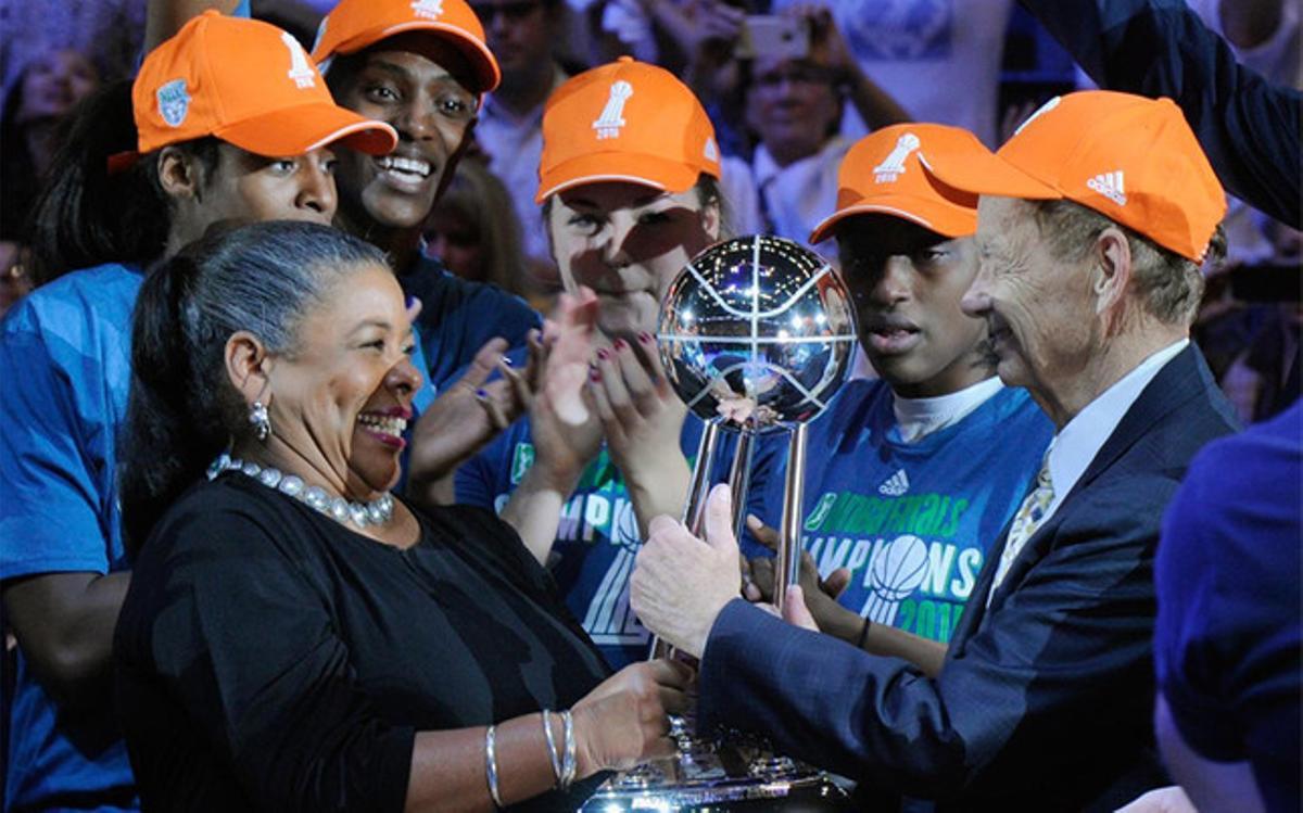 Así fue la celebración por el anillo de la WNBA conseguido por las Lynx Así fue la celebración por el anillo de la WNBA conseguido por las Lynx