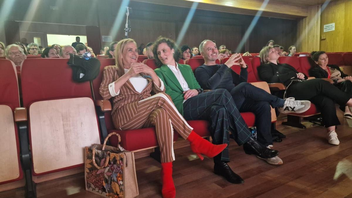 Así fue la presentación de María Ferreirós y su candidatura.