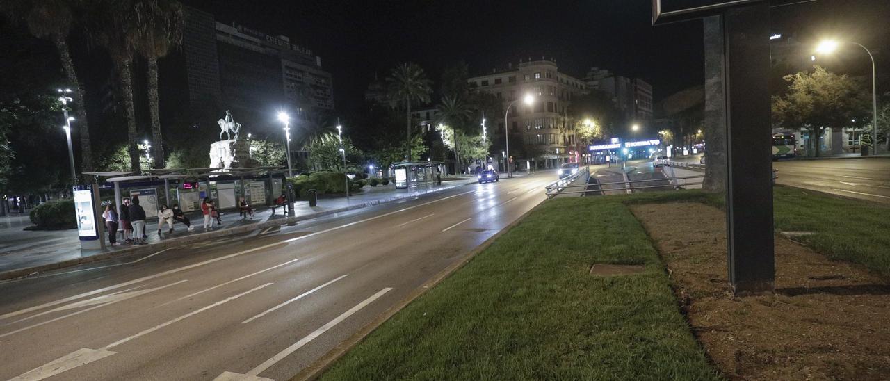 Imagen de archivo de la Plaza España cuando el toque de queda era a las 23:00