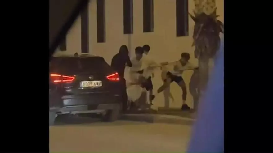 Así fue la brutal agresión a un vecino de Torre Pacheco por parte de cuatro delincuentes en plena calle