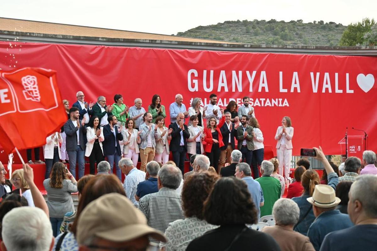 Foto de familia de la presentación de la candidatura socialista.