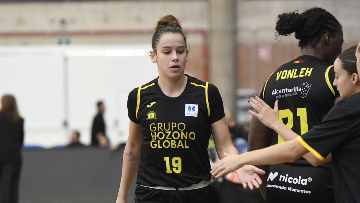 Lou López-Senéchal, del Hozono Global Jairis, durante un partido en el Fausto Vicent.