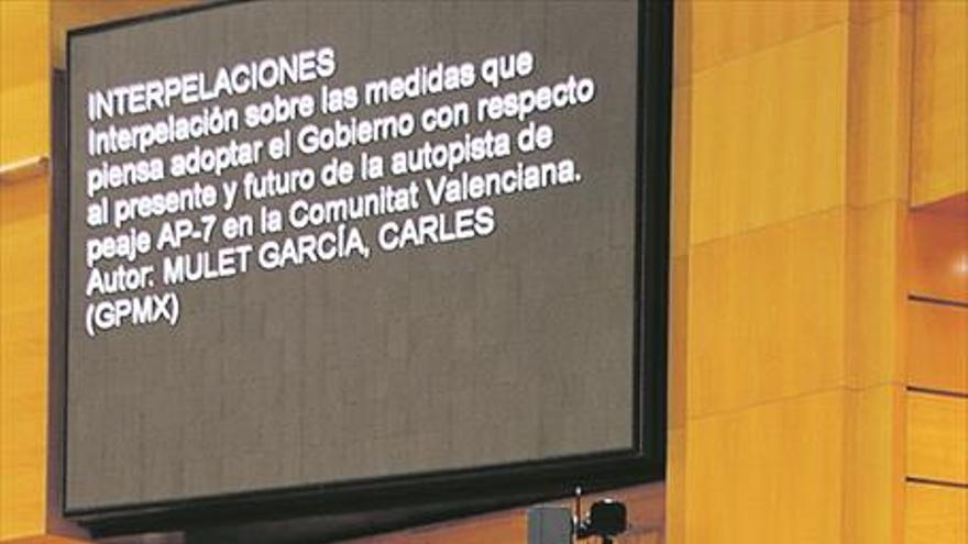 Ábalos estudiará la conexión de los pueblos con la AP-7 gratis en 2019