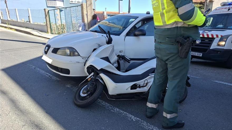 Herido el conductor de un ciclomotor en Cambados