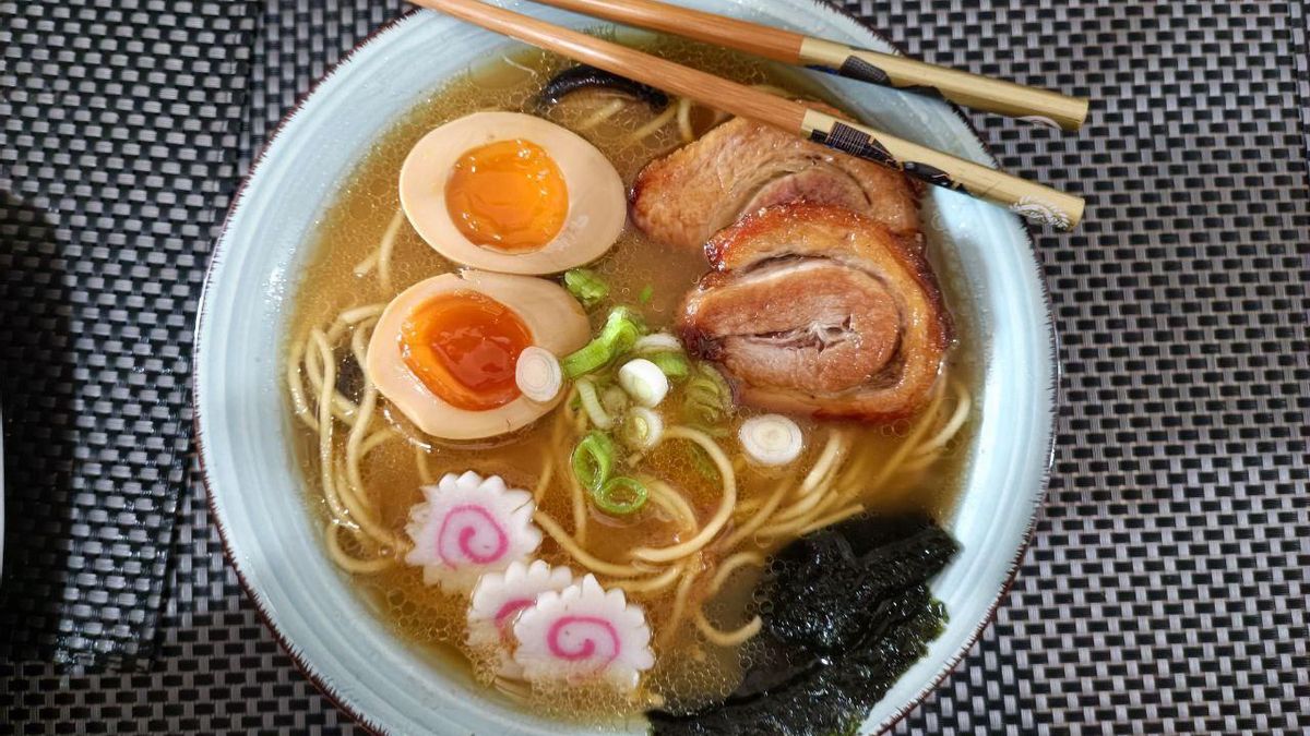 Plato de miso ramen.
