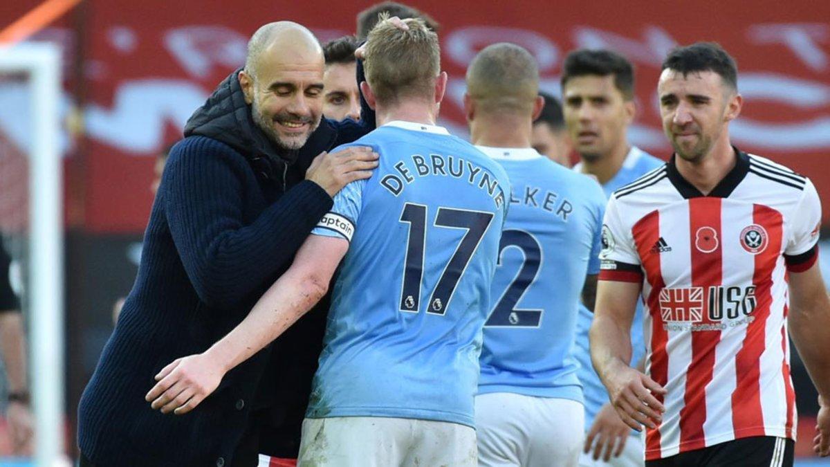 Guardiola felicita a sus jugadores tras el triunfo