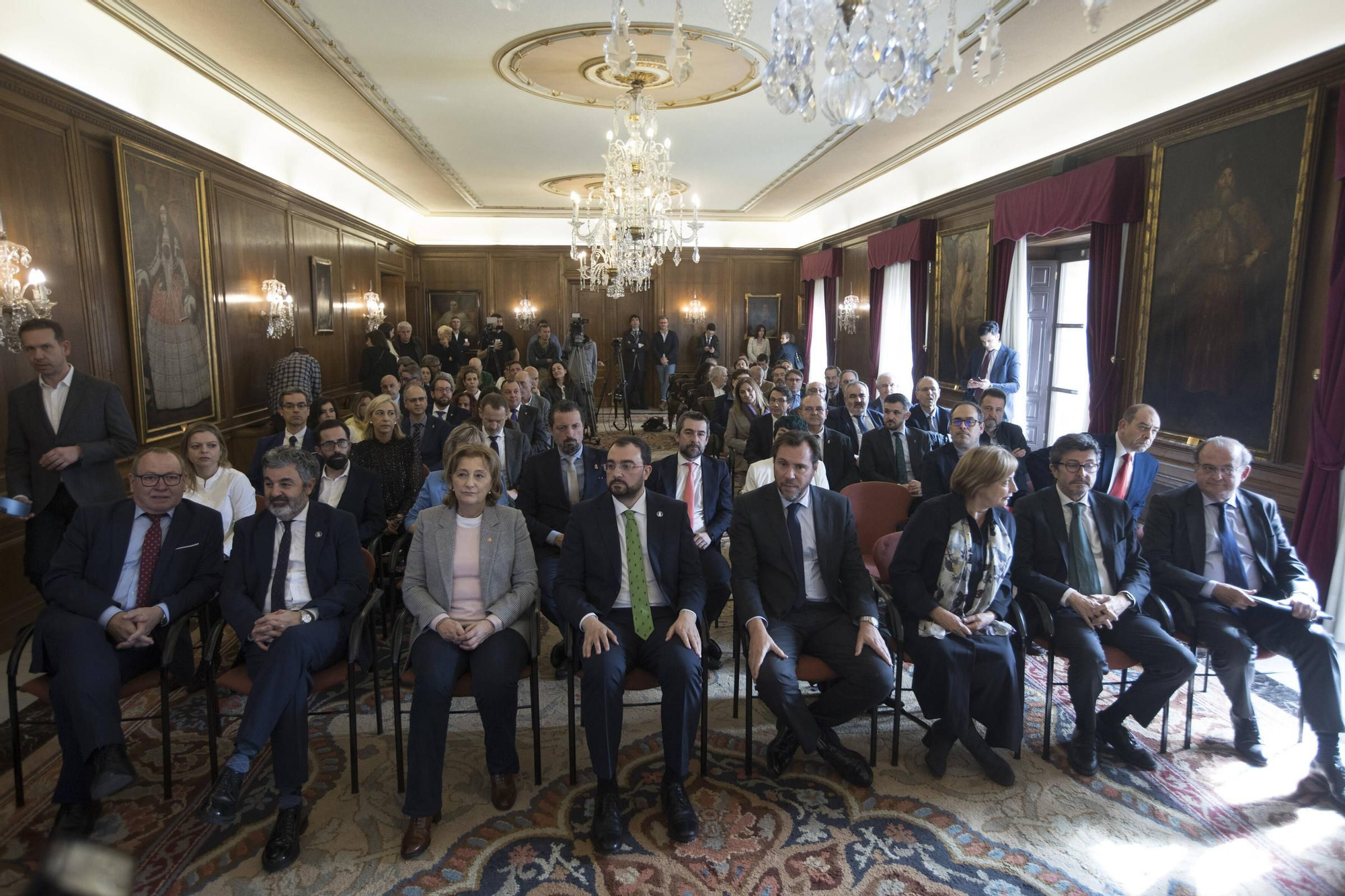 EN IMÁGENES: Así ha sido la visita a Avilés de Óscar Puente, ministro de Transportes y Movilidad Sostenible