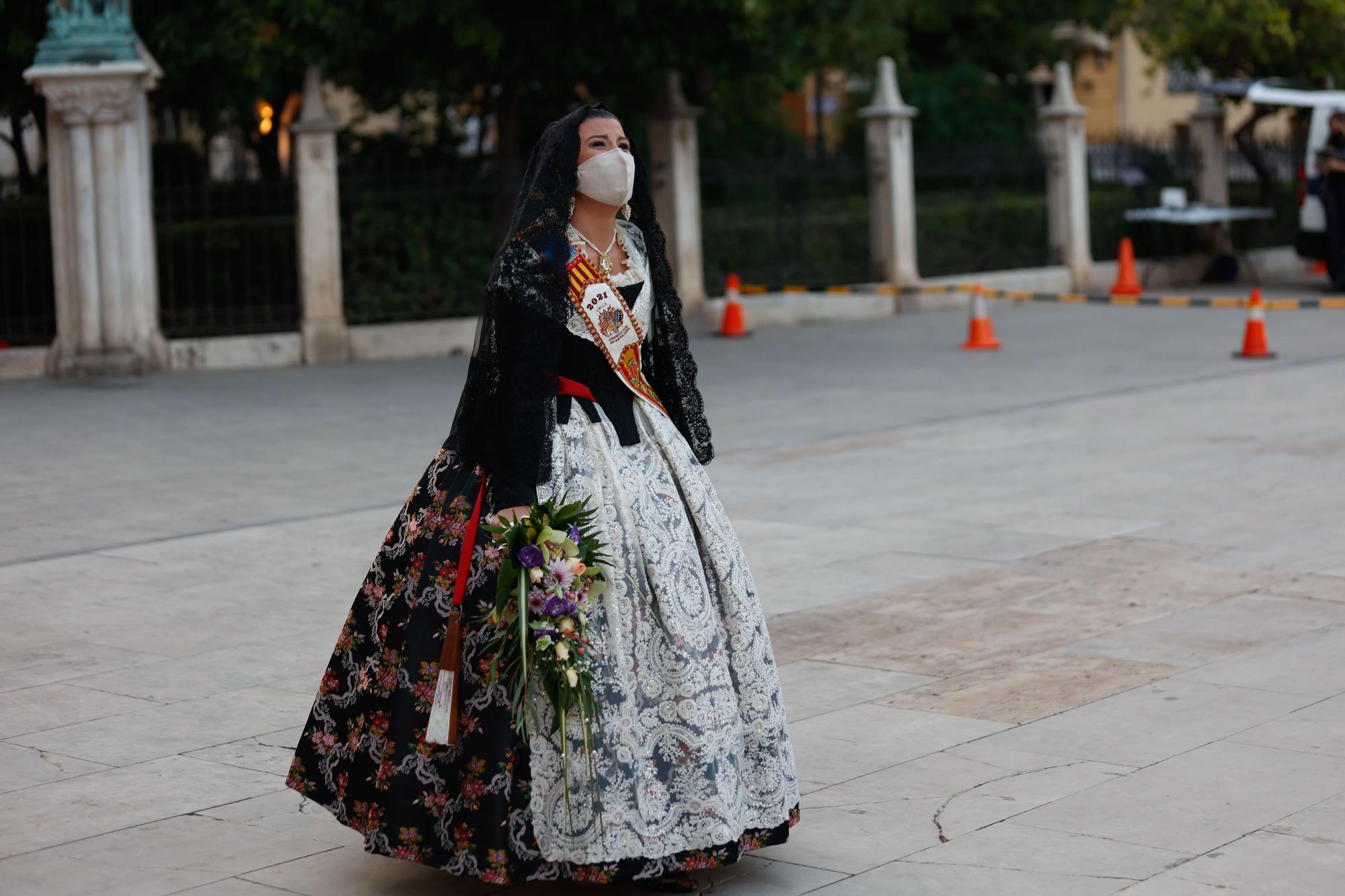 Búscate en el segundo día de Ofrenda por la calle de Caballeros (entre las 20.00 y las 21.00 horas)