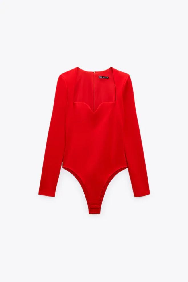 Body escote corazón de Zara (precio: 22,95 euros)