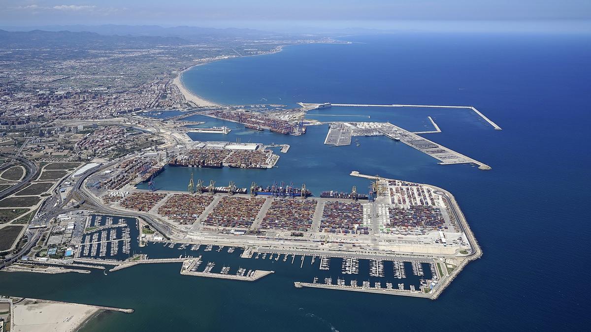 Vista general del Puerto de València