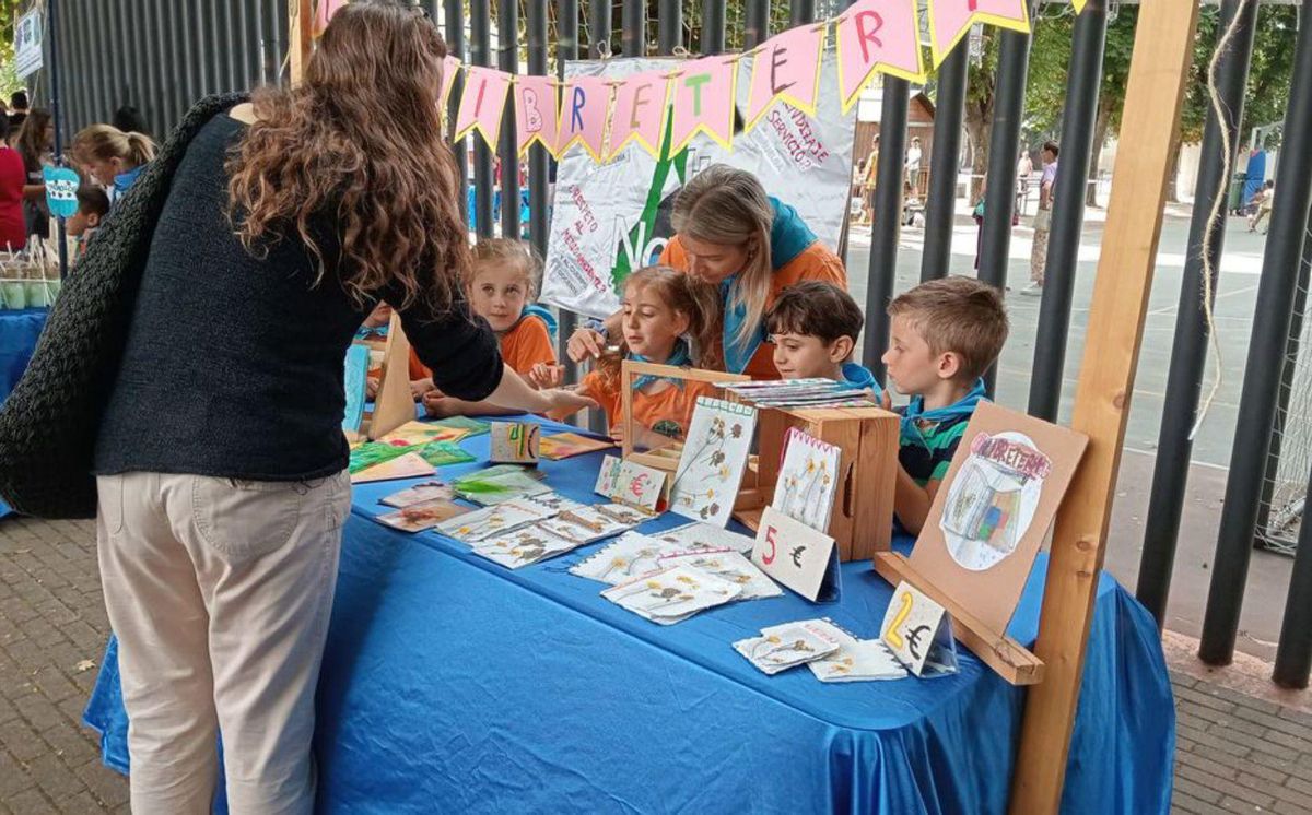 Menudos vendedores del mercado de Laviana