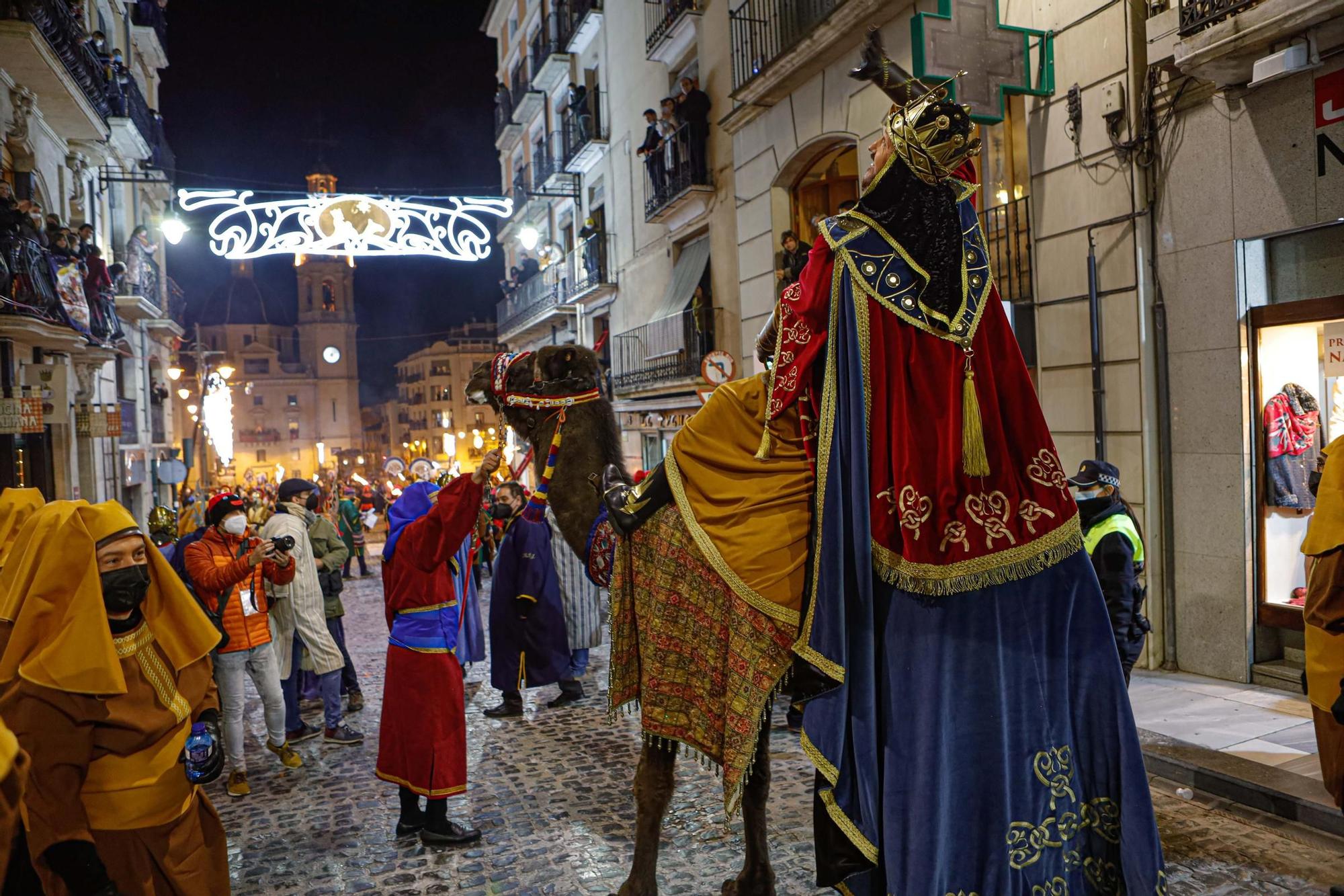 Sin abrazos  a los Reyes magos de Alcoy