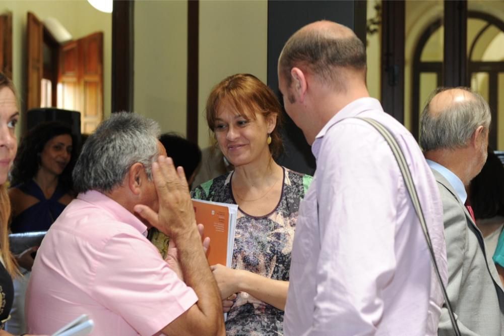 Toma de posesión del nuevo gerente de la UMU, David Martínez Victorio