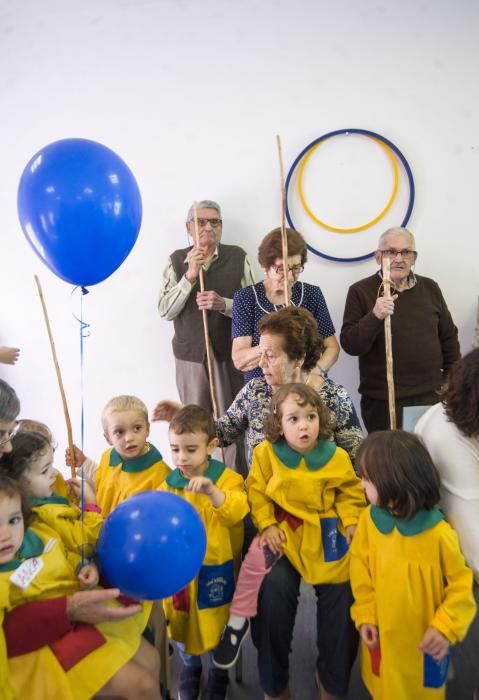 ''Camino por la memoria'' une a niños y mayores