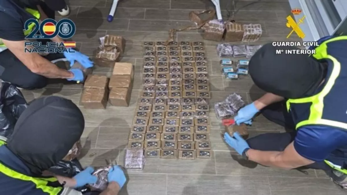 Nuevo golpe al narcotráfico en Canarias con 7.500 kilos de hachís incautados y 25 detenidos