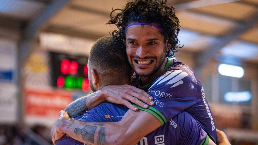 Lucao y Charuto desatascan al Palma Futsal en Noia