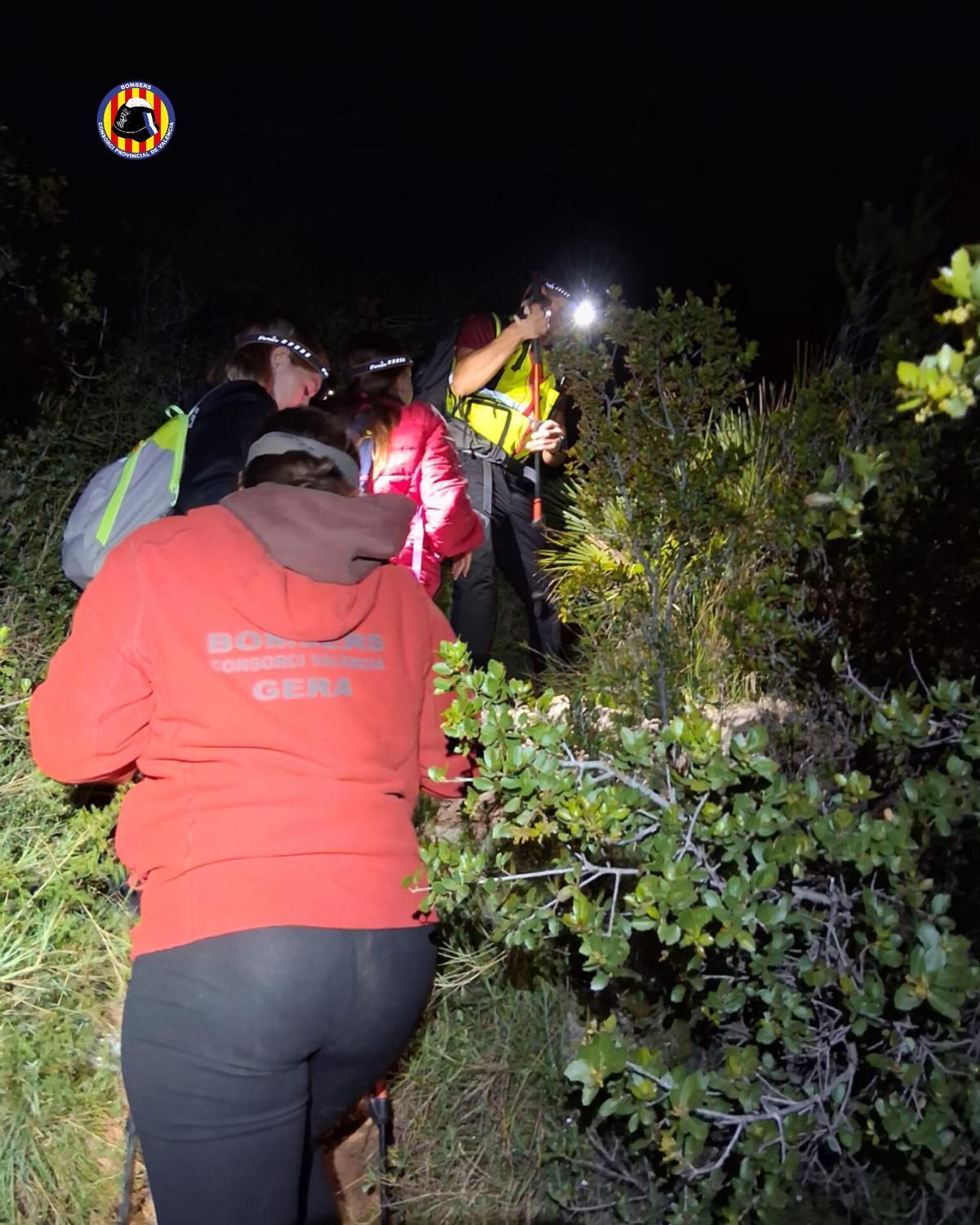 Rescatan a una madre y sus dos hijas tras desorientarse mientras realizaban una ruta en Alzira