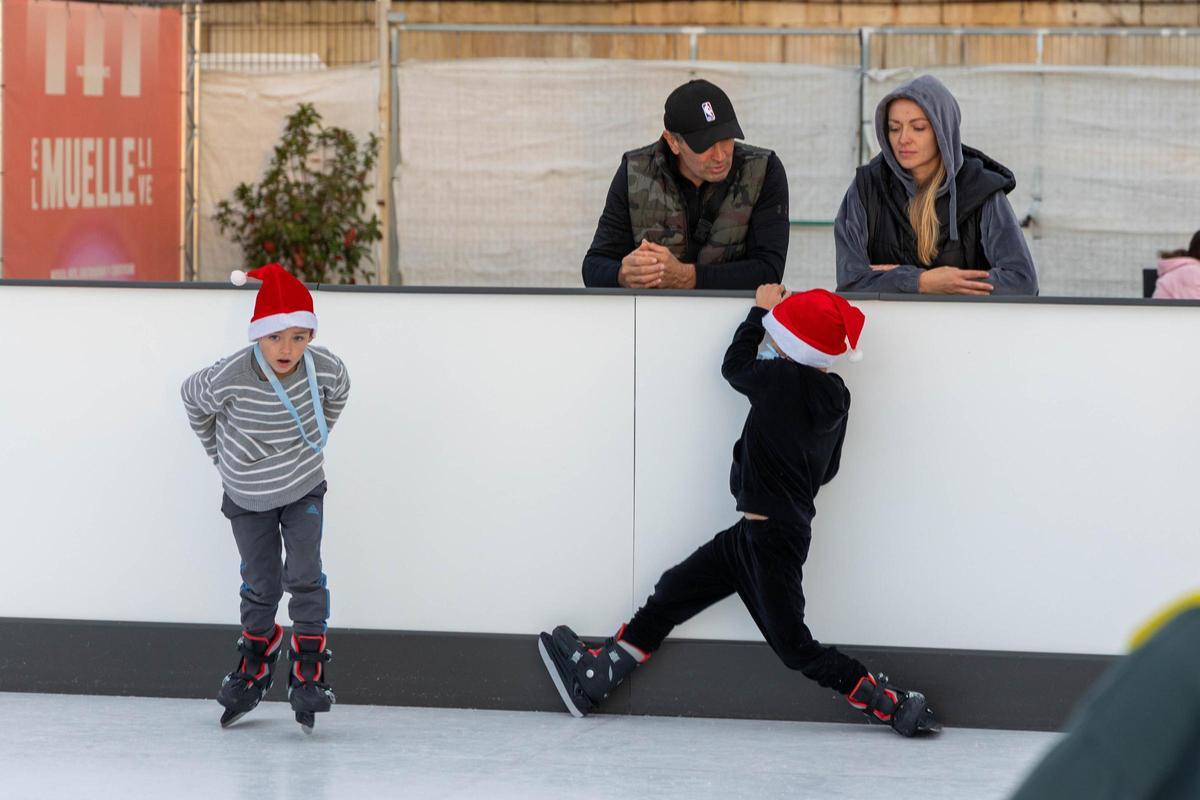 Navalia lleva la Navidad al puerto de Alicante
