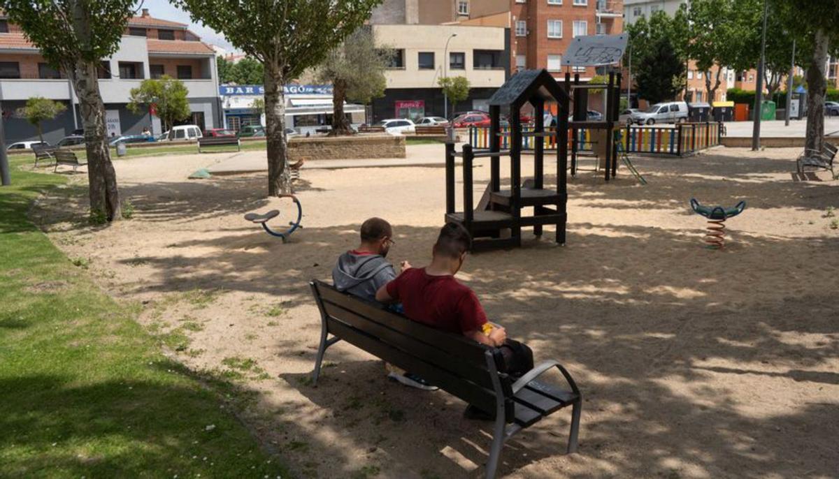 La ciudad, desde la margen izquierda: lo cotidiano destierra a lo rimbombante