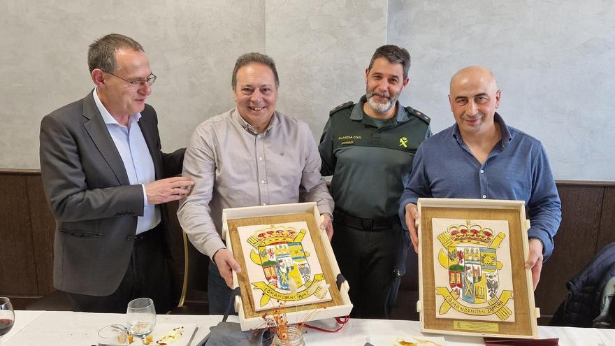 Despedida del teniente Flores