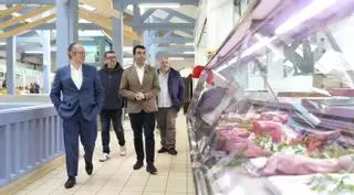 La plaza de abastos de A Guarda reabre tras un lavado de cara