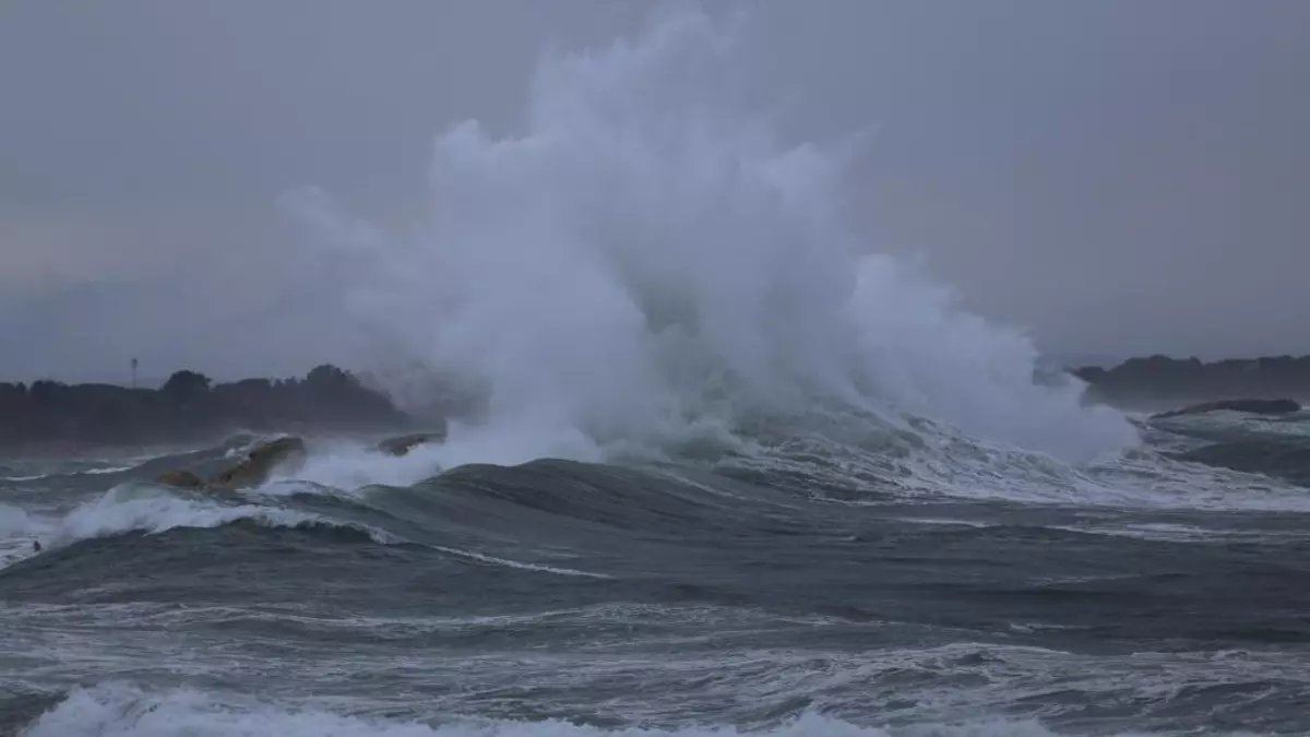 Avís de temps violent a l'Alt Empordà: es preveuen pedregades, fortes ratxes de vent i esclafits