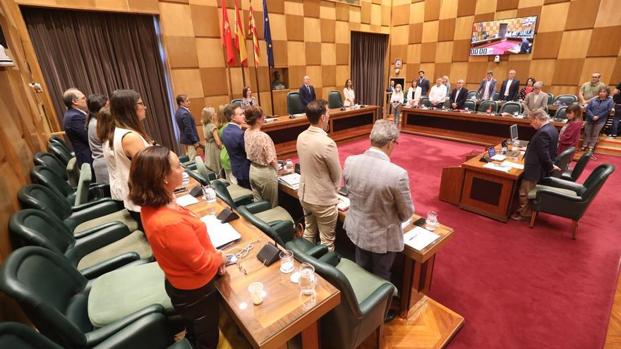 Intervención pide crear una norma para regular las aportaciones a los grupos municipales en Zaragoza