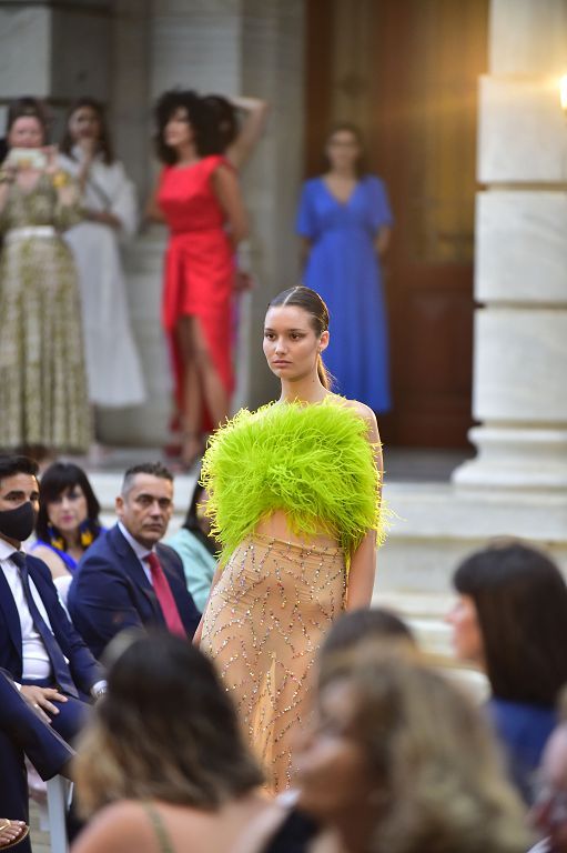 Desfile de moda en la plaza del Ayuntamiento de Cartagena