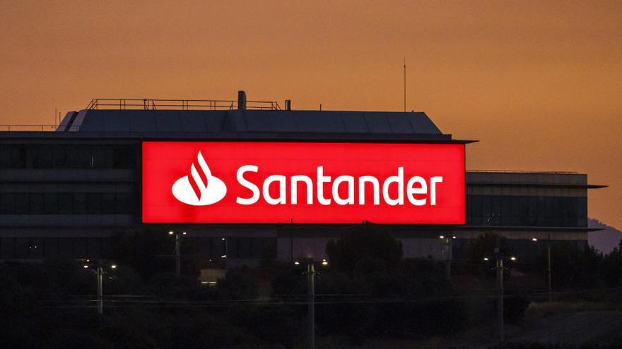 Santander registra pérdidas de 10.798 millones de euros en el primer semestre