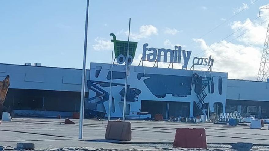 El resucitado centro comercial &#039;fantasma&#039; de Benicarló ya tiene fecha de apertura