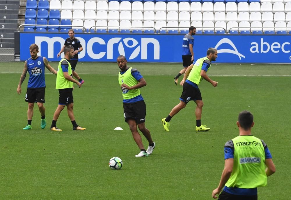 Sesión en Riazor para el duelo con el Levante