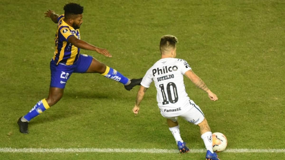 Santos derrotó 2-1 a Delfín en Ecuador