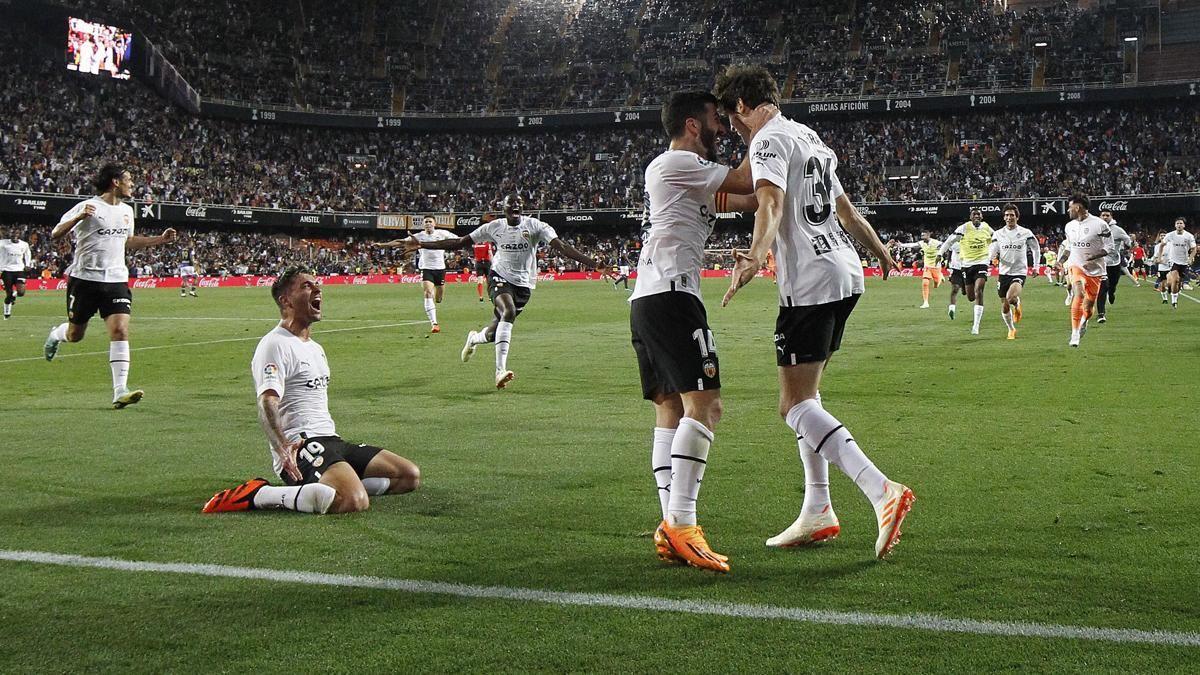 Valencia . partido de Liga Santander entre el valencia cf y el Real Valladolid