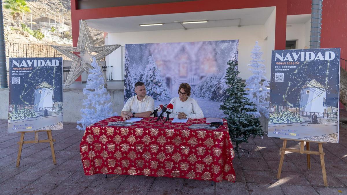 Alcaldesa Onalia Bueno y concejal Mencey Satana presentan el programa de Navidad