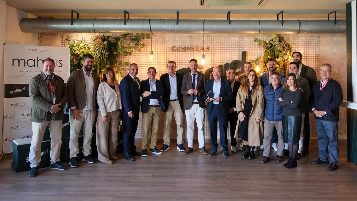 MAHOS nombra asociado de honor al club Unicaja Baloncesto