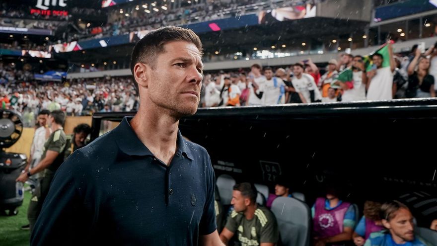 Xabi Alonso impone su identidad en 18 días: defensa de tres, presión alta y &#039;9&#039; de referencia