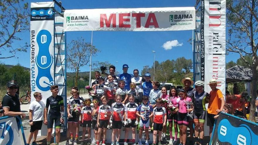 Podio final del III BTT La Vileta disputado el sábado en un circuito de la zona de Son Rapinya.