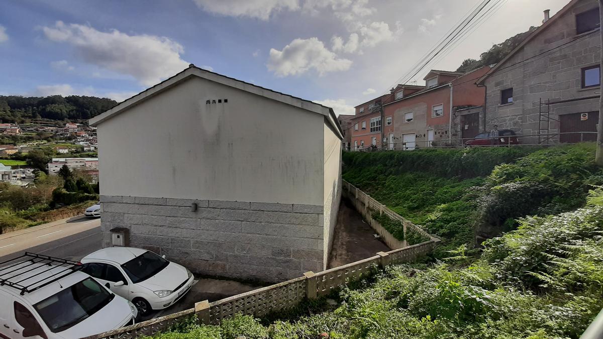 La parte trasera de la Casa da Música Manuel Omil, donde se ganará nuevo espacio público.