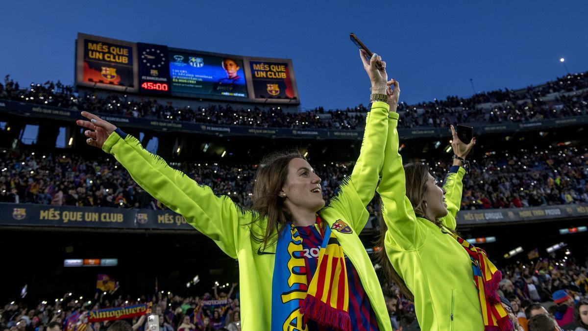 Nuevo récord mundial de asistencia de público a un partido de fútbol femenino con la presencia de 91.648 espectadores en el Camp Nou