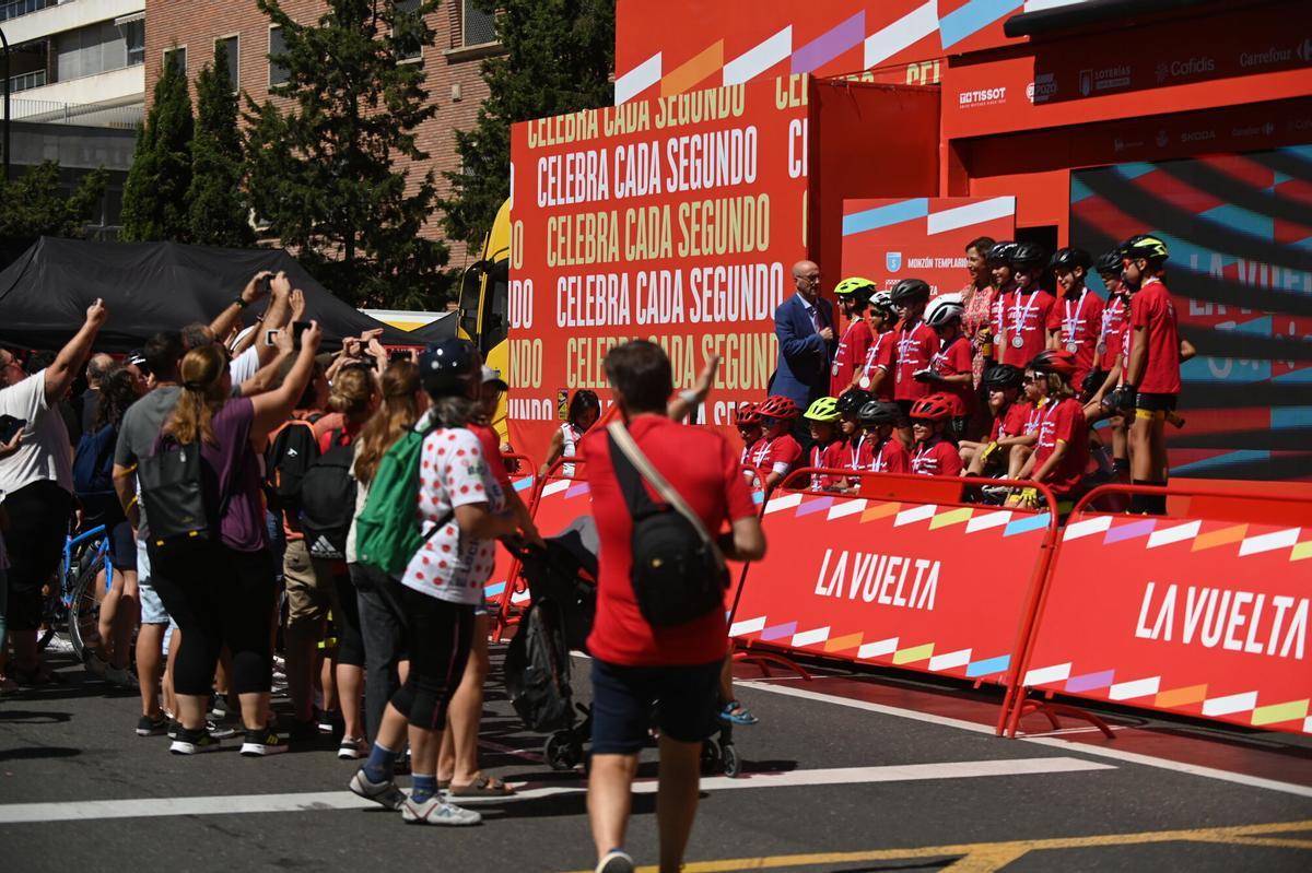 En imágenes | Así se ha vivido la llegada de La Vuelta a Zaragoza.