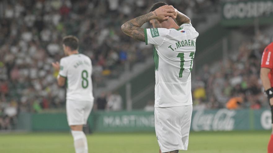 El Elche sigue con su maldición de la primera jornada