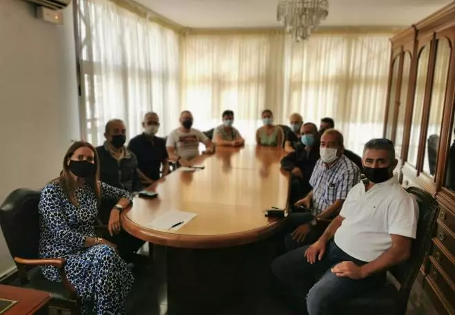 El Defensor del Pueblo investigará la  situación del Oliva Beach y Tres Islas
