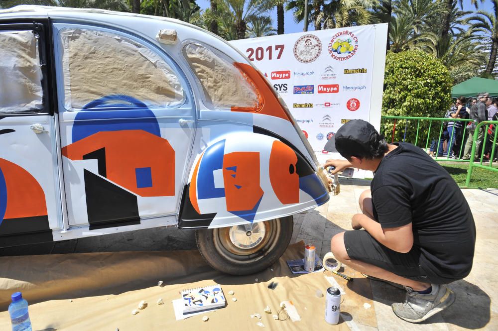 Los Citroën 2CV toman el Paseo de la Estación y el parking de Candalix