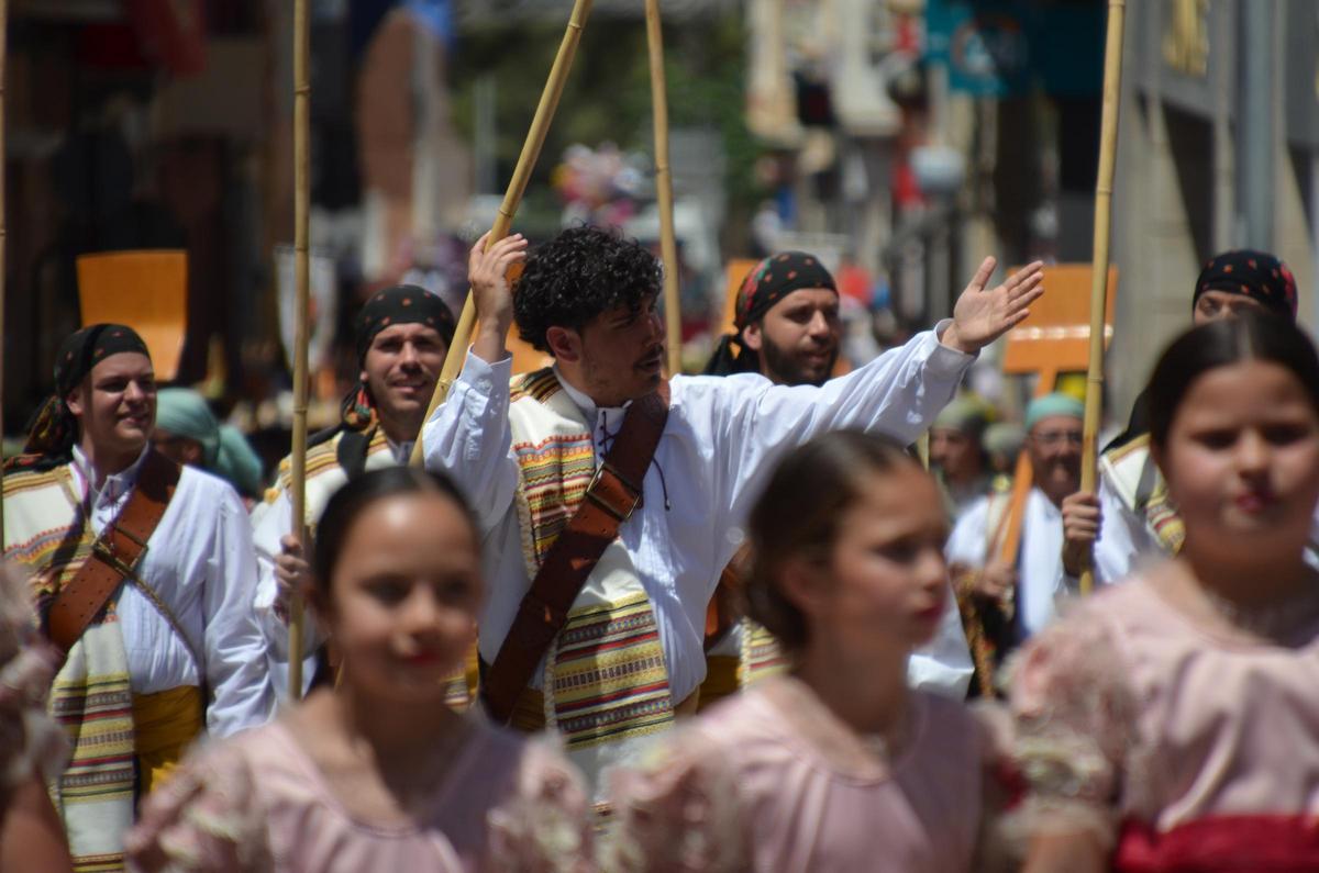 Así ha sido la Entrada Cristiana de los Moros y Cristianos de Petrer