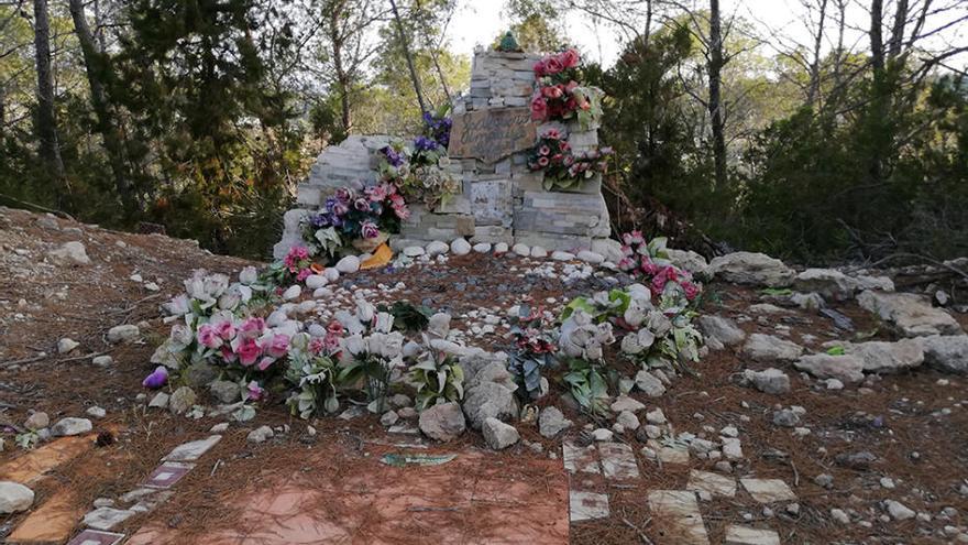 Cementerio de perros en sa Talaia de Sant Antoni