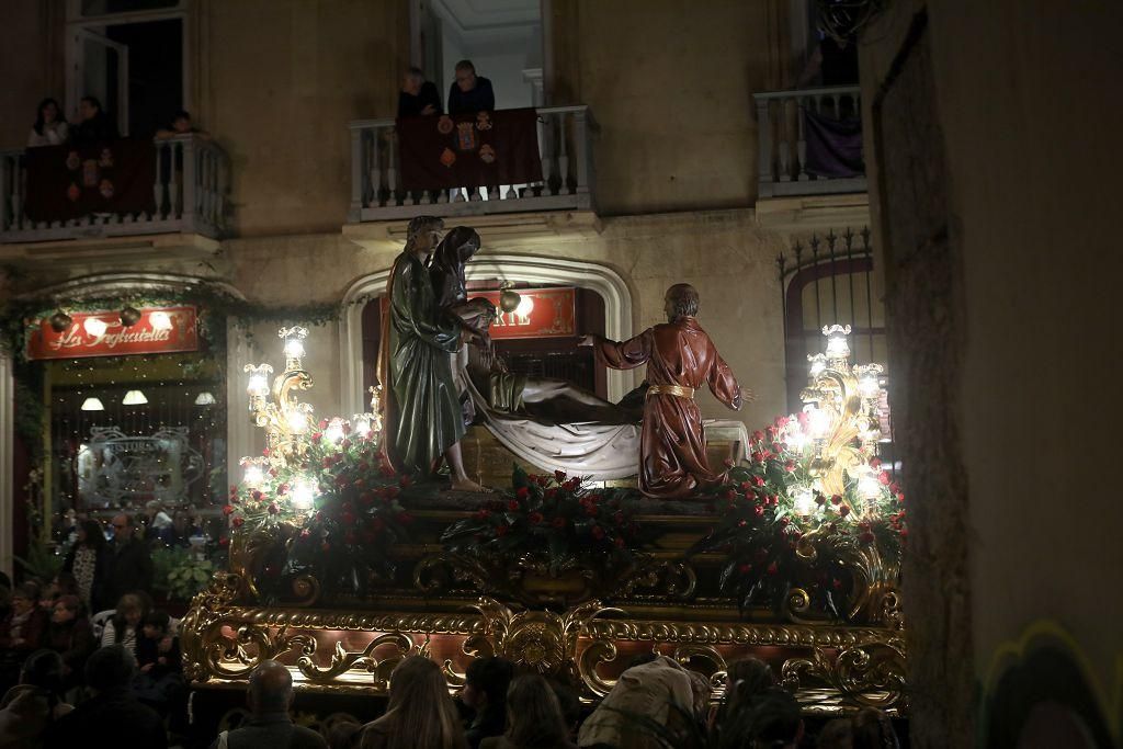 Procesión del Santo Entierro este Viernes Santo en Cartagena, en imágenes