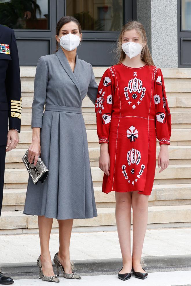 La reina Letizia y la infanta Sofia en Cartagena