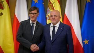 El president de la Generalitat, Salvador Illa, con el presidente del Consejo para la Cooperación de Polonia con Ucrania, Pawel Kowal.