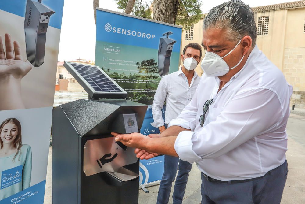 Orihuela instala dispositivos de gel en sus calles