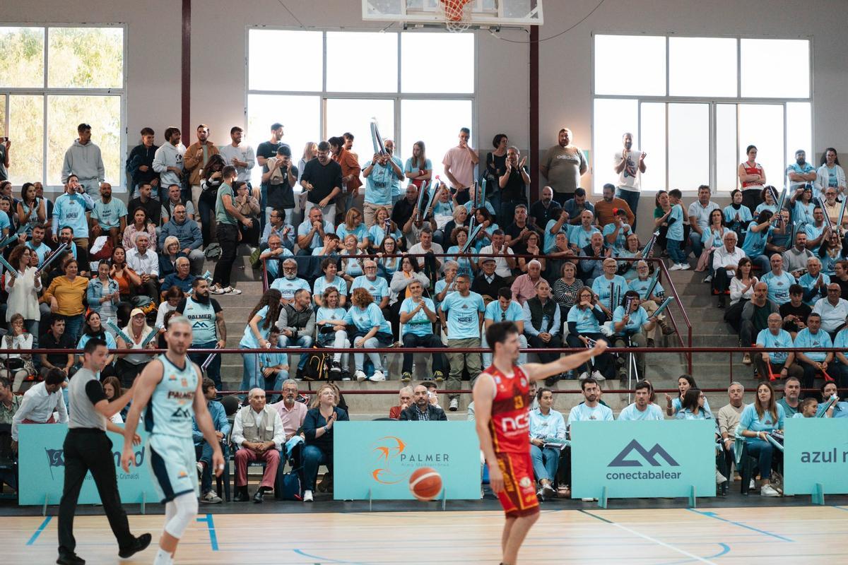 baloncesto. Liga EBA. Grada del pabellón de Llucmajor durante un partido del Palmer Basket Mallorca